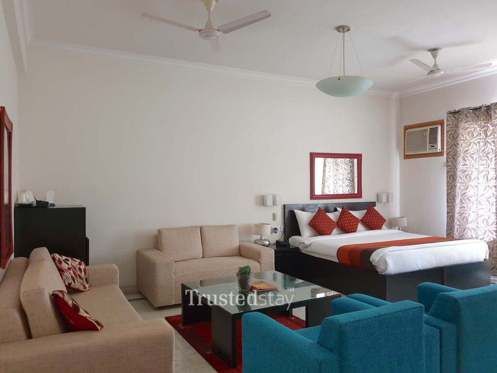 Bedroom at a Trustedstay property in Delhi-NCR | JCM 55 ( GGNAJ4 )
